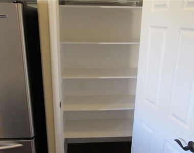 10610 Soaring Palm Street - Photo Thumbnail 12