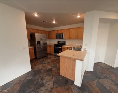 9250 Hollander Avenue - Photo Thumbnail 12