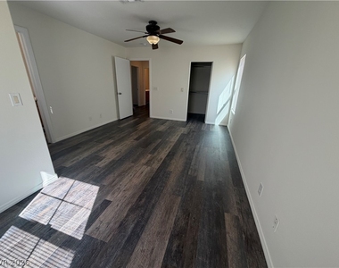 9250 Hollander Avenue - Photo Thumbnail 31