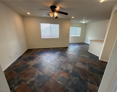 9250 Hollander Avenue - Photo Thumbnail 4