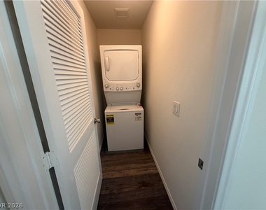 9250 Hollander Avenue - Photo Thumbnail 33