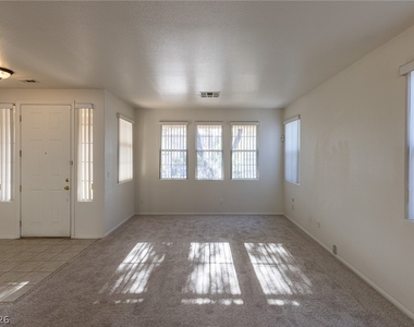 98 Glendive Street - Photo Thumbnail 9