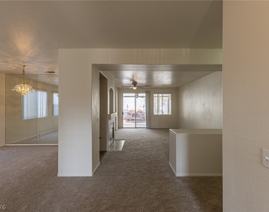 98 Glendive Street - Photo Thumbnail 5
