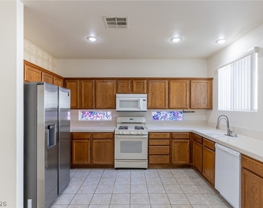 98 Glendive Street - Photo Thumbnail 28