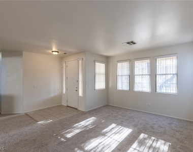 98 Glendive Street - Photo Thumbnail 10