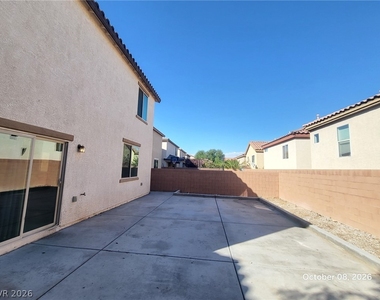 8142 Pinecrest Falls Street - Photo Thumbnail 21