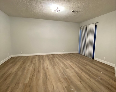 5081 Pioneer Avenue - Photo Thumbnail 12