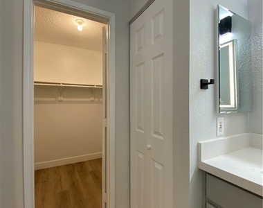 5081 Pioneer Avenue - Photo Thumbnail 10