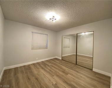 5081 Pioneer Avenue - Photo Thumbnail 9
