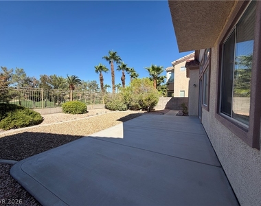 157 Lakewood Garden Drive - Photo Thumbnail 18
