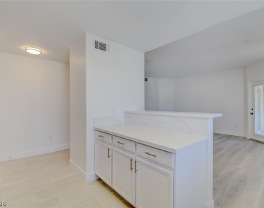 830 Carnegie Street - Photo Thumbnail 11