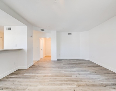 830 Carnegie Street - Photo Thumbnail 5