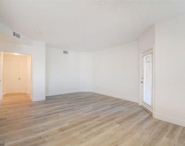 830 Carnegie Street - Photo Thumbnail 6