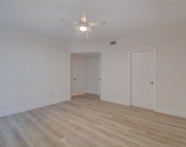 830 Carnegie Street - Photo Thumbnail 17