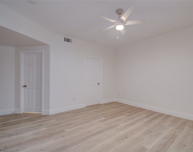 830 Carnegie Street - Photo Thumbnail 16