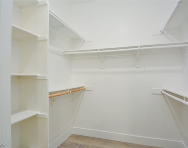 830 Carnegie Street - Photo Thumbnail 16