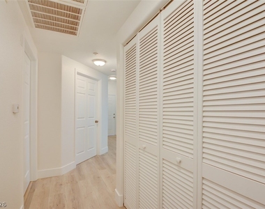 830 Carnegie Street - Photo Thumbnail 12