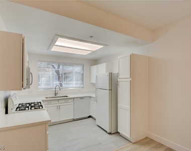 830 Carnegie Street - Photo Thumbnail 7