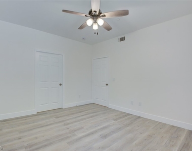 830 Carnegie Street - Photo Thumbnail 14