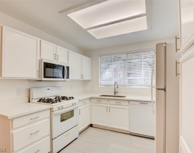 830 Carnegie Street - Photo Thumbnail 9