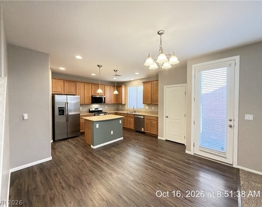 10414 Lilac Square Avenue - Photo Thumbnail 9