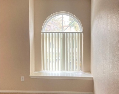 3145 E Flamingo Road - Photo Thumbnail 6