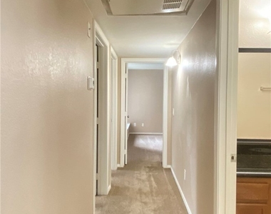 3145 E Flamingo Road - Photo Thumbnail 8