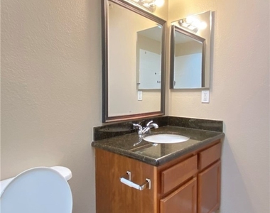 3145 E Flamingo Road - Photo Thumbnail 9