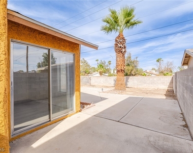 3821 Summer Breeze Circle - Photo Thumbnail 3