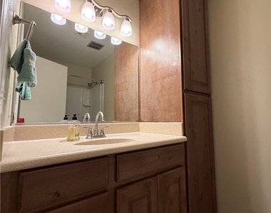 1321 Elsa Way - Photo Thumbnail 19