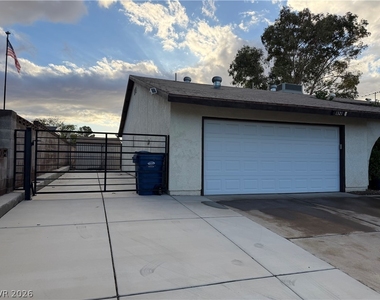 1321 Elsa Way - Photo Thumbnail 3
