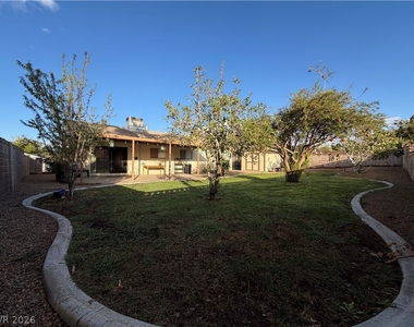 1321 Elsa Way - Photo Thumbnail 37