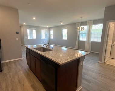 2674 Frabiele Street - Photo Thumbnail 15