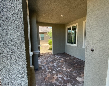 2674 Frabiele Street - Photo Thumbnail 4