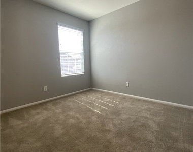 2674 Frabiele Street - Photo Thumbnail 32