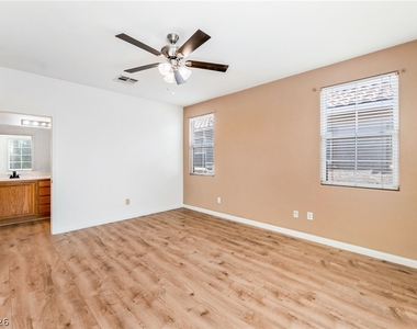 6176 Calm Breeze Avenue - Photo Thumbnail 22