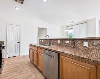 6176 Calm Breeze Avenue - Photo Thumbnail 15