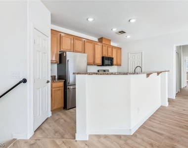 6176 Calm Breeze Avenue - Photo Thumbnail 12