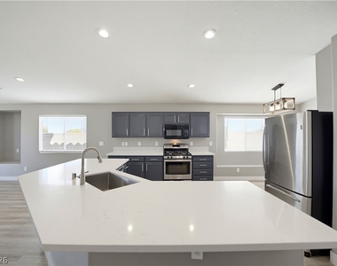 1421 Morning Crescent Street - Photo Thumbnail 18