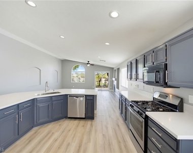 1421 Morning Crescent Street - Photo Thumbnail 14