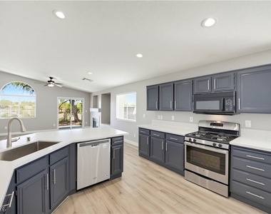 1421 Morning Crescent Street - Photo Thumbnail 17