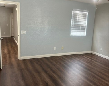 8116 Celina Hills Street - Photo Thumbnail 16