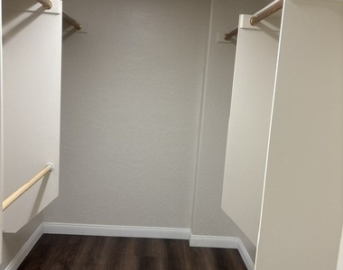 8116 Celina Hills Street - Photo Thumbnail 20