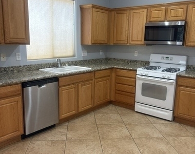 8116 Celina Hills Street - Photo Thumbnail 5