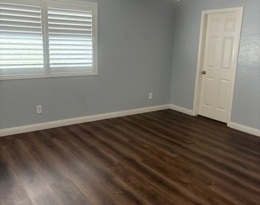 8116 Celina Hills Street - Photo Thumbnail 17