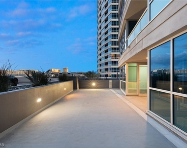 4525 Dean Martin Drive - Photo Thumbnail 41