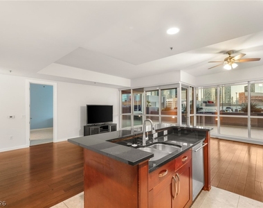 4525 Dean Martin Drive - Photo Thumbnail 11