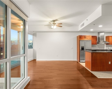 4525 Dean Martin Drive - Photo Thumbnail 14