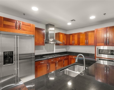 4525 Dean Martin Drive - Photo Thumbnail 13