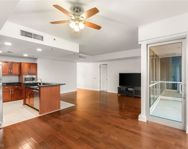 4525 Dean Martin Drive - Photo Thumbnail 15